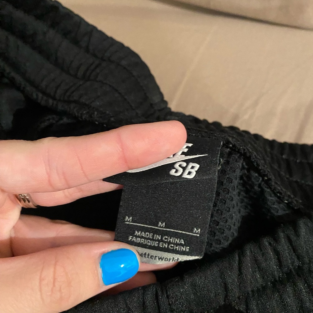 Nike Shorts - Picture 2 of 3